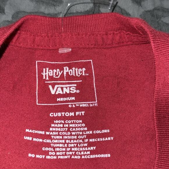 Harry Potter Vans Gryffindor women’s medium custom fit casual short sleeve NWOT - Picture 8 of 11